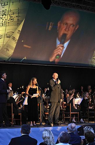 17.07.2009 - F.X.Thuri: Wassermusik für Český Krumlov, Die Nordböhmische Philharmonie Teplice, Kühn gemischter Chor, Schola Gregoriana Pragensis, Solists, Dirigent: Charles Olivieri-Munroe, Internationales Musikfestival Český Krumlov 2009