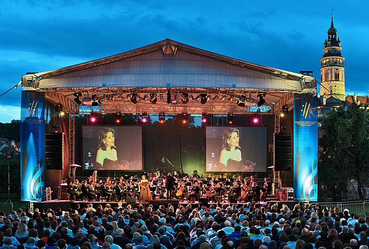 18.07.2009 - Renée Fleming - soprán, Symfonický orchestr Českého rozhlasu, dirigent: John Keenan, Mezinárodní hudební festival Český Krumlov