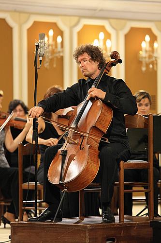 22.08.2009 - Pražská komorní filharmonie, Kyrill Rodin - violoncello, Mezinárodní hudební festival Český Krumlov