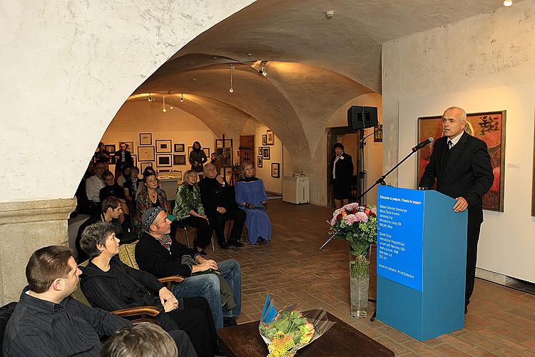 Eröffnung der Ausstellungen Karel Valter - 100x, Michal Singer - Circus maximus, Ingrid Cerny - Textverarbeitung, Krumauer Madonna 2009, Egon Schiele Art Centrum Český Krumlov, 6.11.2009