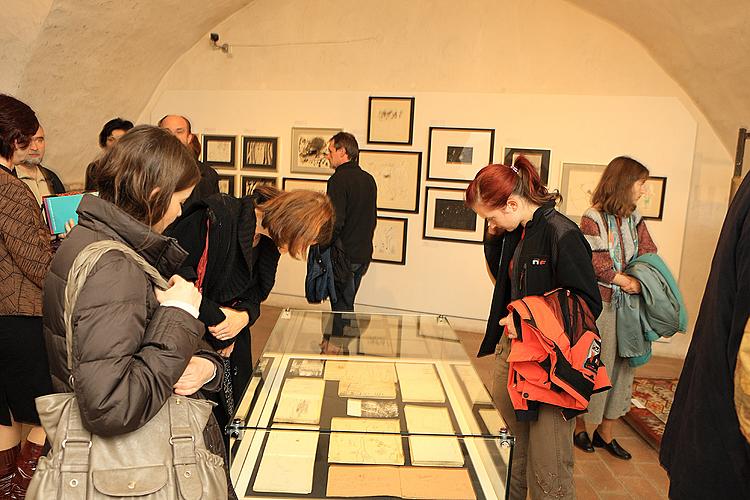 Eröffnung der Ausstellungen Karel Valter - 100x, Michal Singer - Circus maximus, Ingrid Cerny - Textverarbeitung, Krumauer Madonna 2009, Egon Schiele Art Centrum Český Krumlov, 6.11.2009