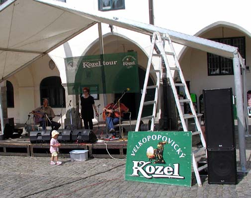 Hura do Krumlova, archiv festivalu 2002, ABP Center 8a