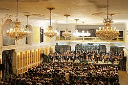 Jong-Won Kim – klavír (Korea), Symfonický orchestr Českého rozhlasu, dirigent: Maxim Šostakovič (Rusko, USA), 21.7.2006, Mezinárodní hudební festival Český Krumlov 2006, zdroj: © Auviex s.r.o., foto Libor Sváček 