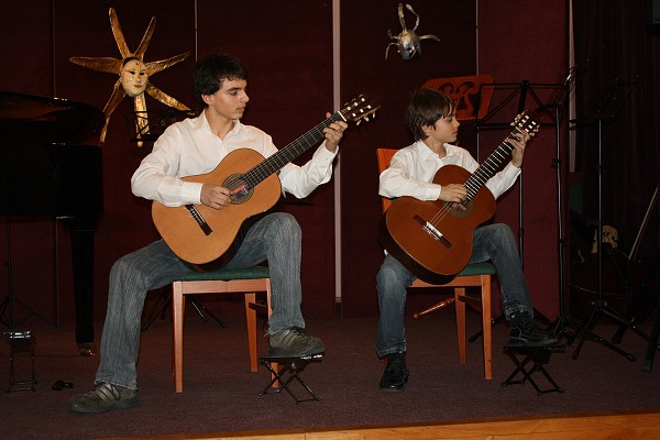 PRE-CHRISTMAS PUPILS CONCERT