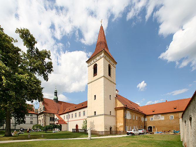 Kostel Kláštery Český Krumlov