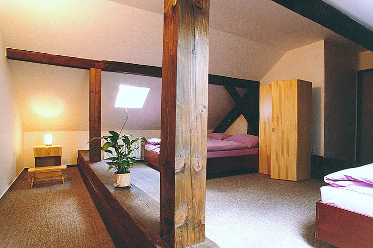 pětilůžkový pokoj