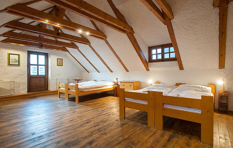 Vosa Cilka, 4 + 1, Hotel U Malého Vítka