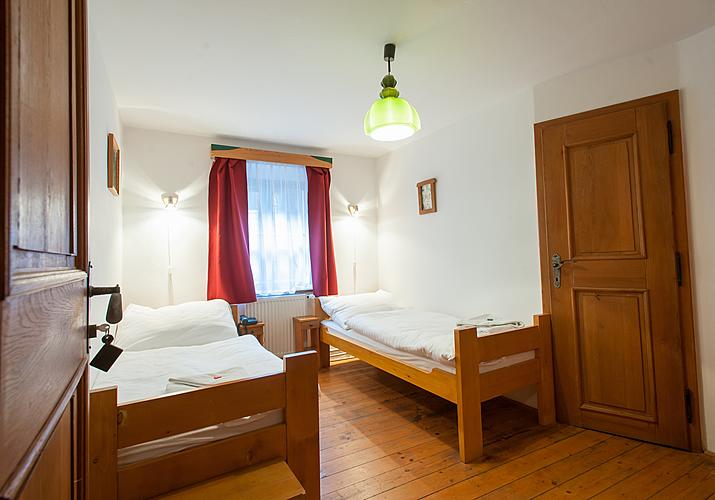 Žabka Terezka, 2 + 0, Hotel U Malého Vítka
