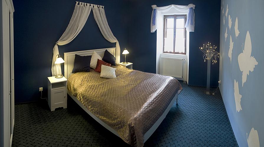 Apartmá - manželská postel